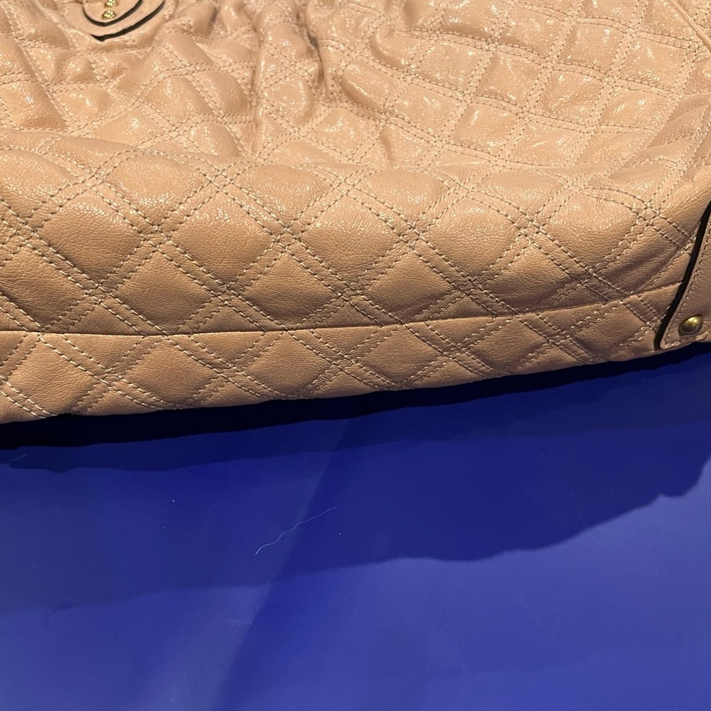 Marc Jacobs quilted leather “ Stam” bag with brass accents - Picture 5 of 12